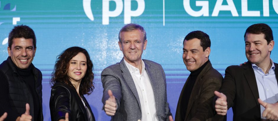 Alfonso Rueda, arropado por los líderes del PP