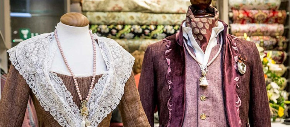 Trajes tradicionales valencianos, tanto de mujer como de hombre