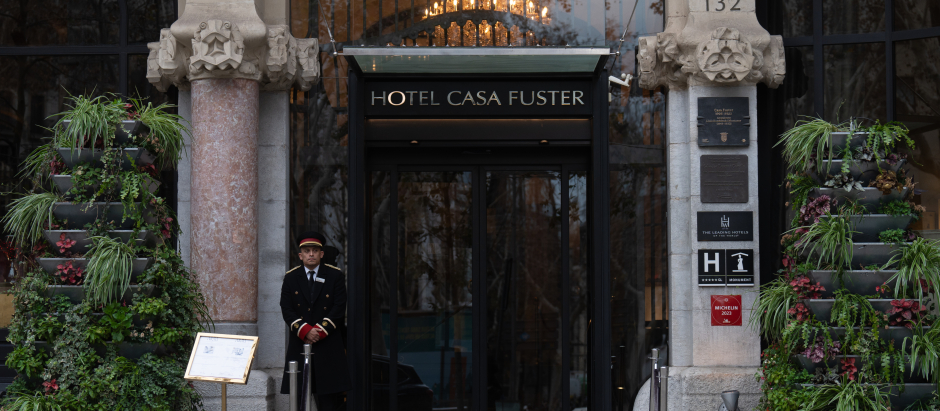 Fachada del Hotel Casa Fuster, en el Paseo de Gracia de Barcelona