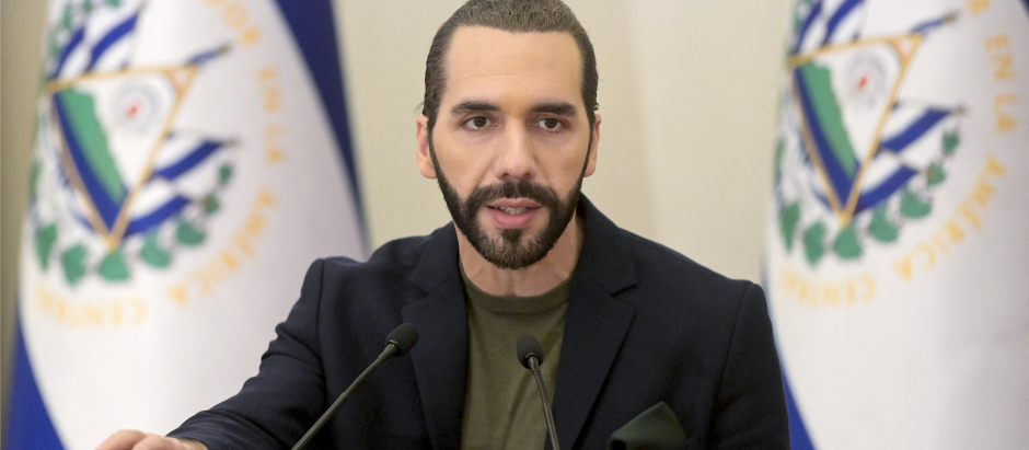 (FILES) El Salvador's President Nayib Bukele speaks during a press conference with Mexican actor Eduardo Verástegui before signing a letter of intent for the eradication of child trafficking at the Presidential House in San Salvador on July 28, 2023. The most popular leader in Latin America, possibly the world, El Salvador's Nayib Bukele has inspired a clamor for hard-handed tactics in a region tired of violence and losing faith in democracy. Bukele, 42, enjoys an approval rating of close to 90% according to numerous polls, and ahead of the February 4, 2024, elections, he is expected to win by a landslide. (Photo by Oscar Rivera / AFP)
