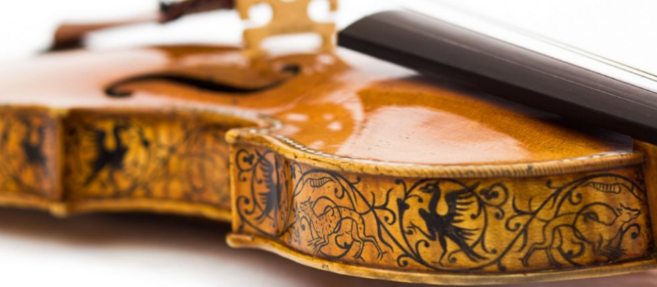 Detalle de uno de los Stradivarius.