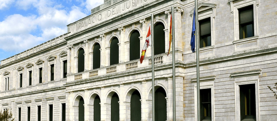 Fachada del Tribunal Superior de Castilla y León