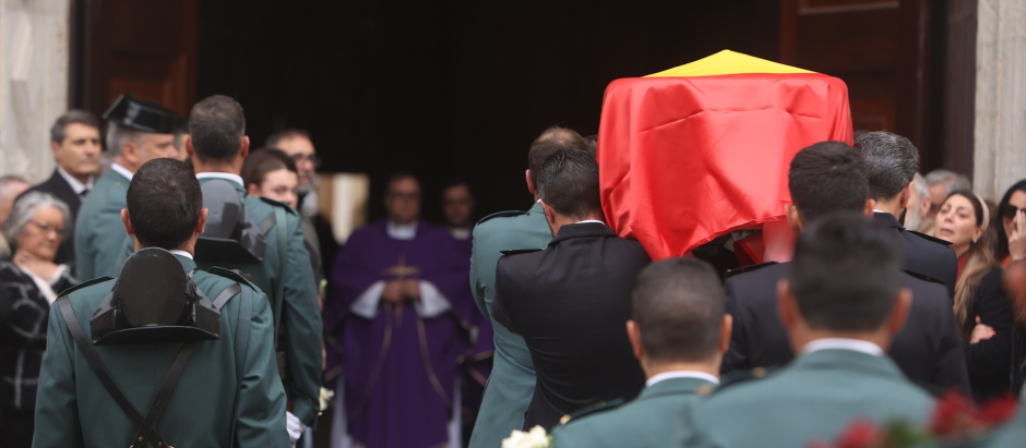 Funeral del agente Miguel Ángel González en la catedral de Cádiz