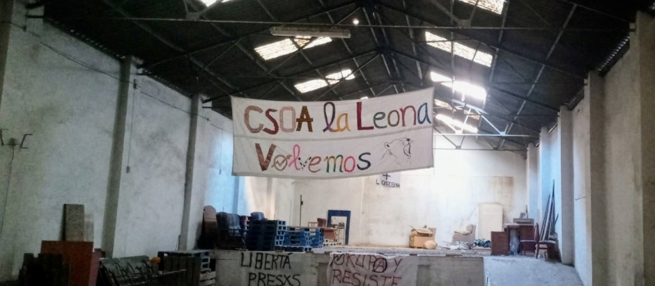 Interior del CSOA La Leona, desalojado en 2023