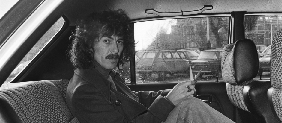 George Harrison en coche
