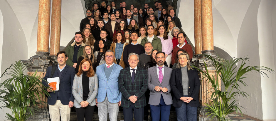 Foto de familia del acto de el presentación del Programa de Prácticas Académicas Externas UCO-Diputación de Córdoba