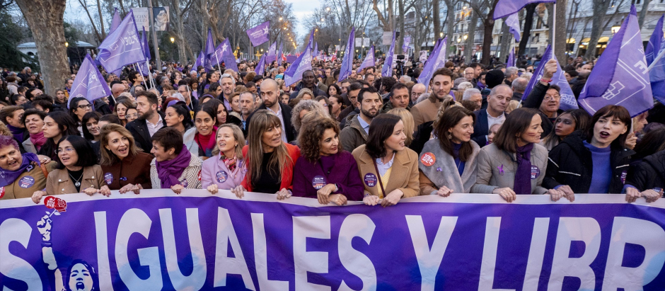 Cabecera del PSOE durante una manifestación convocada por la Comisión 8M en 2023