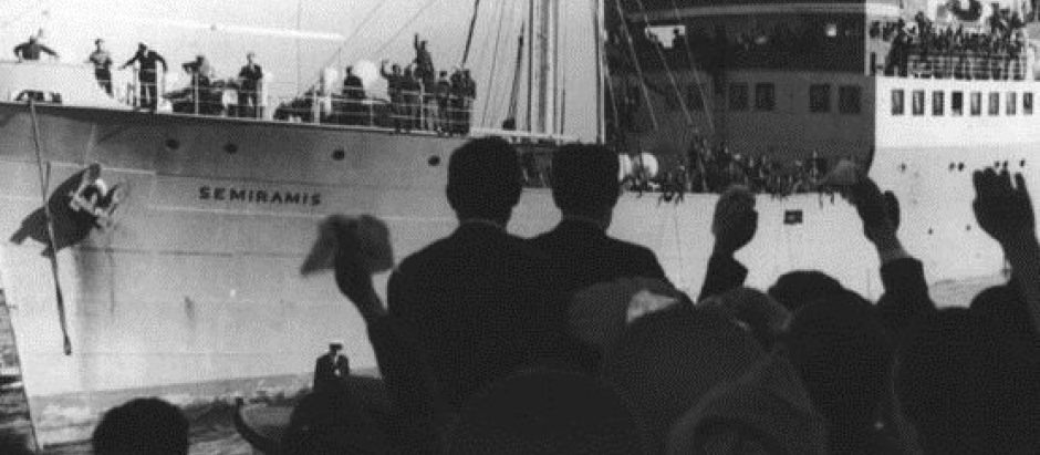 A bordo del buque Semiramis 248 combatientes de la División Azul