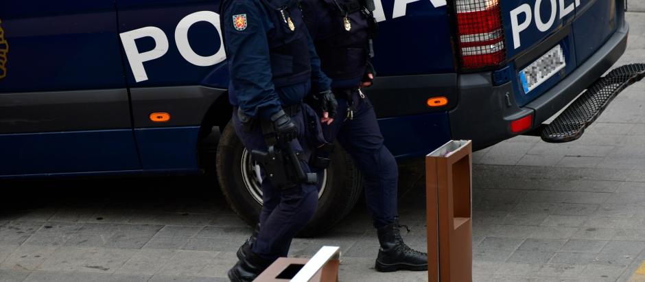 Agentes de Policía en una operación anterior en Ceuta