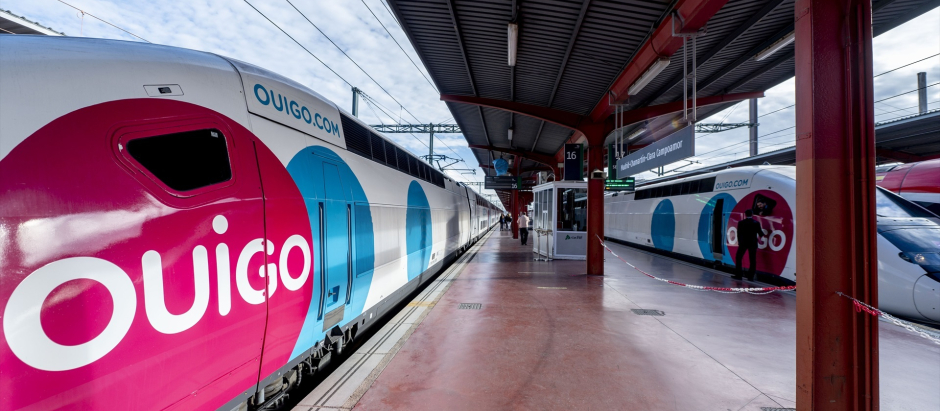 Un tren en el andén durante la inauguración de la línea de Ouigo entre Madrid, Albacete y Alicante
