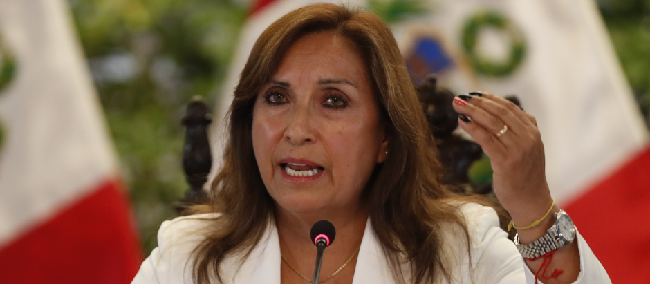 Fotografía de archivo fechada el 24 de enero de 2023 que muestra a la presidenta del Perú, Dina Boluarte