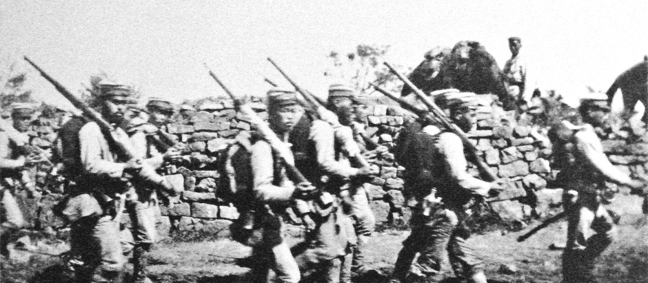 Soldados japoneses cerca de Chemulpo, Corea, en agosto-septiembre de 1904