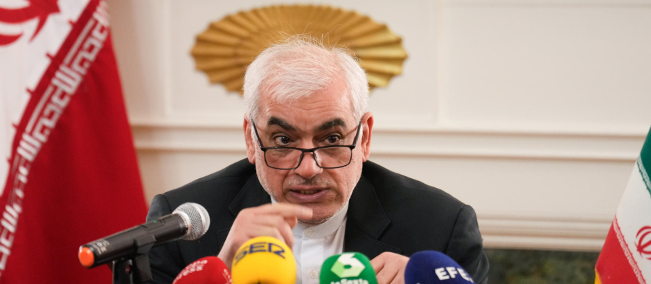 El embajador de la República Islámica de Irán en Madrid, Dr. Reza Zabib, durante la rueda de prensa que ha ofrecido este lunes en Madrid