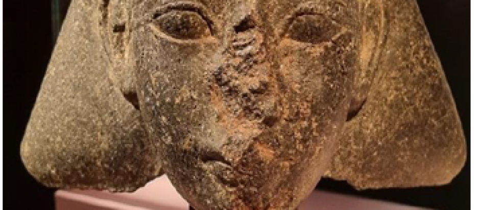 La Policía Nacional ha detenido a un vendedor de antigüedades por la venta ilícita de una escultura egipcia valorada en 190.000 euros, de la que falsificó la documentación