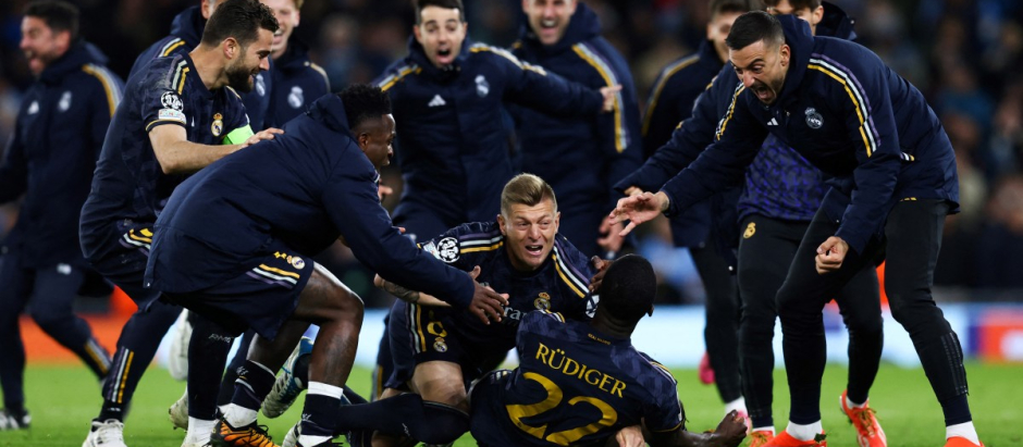 Rüdiger festeja el penalti que dio la clasificación al Real Madrid