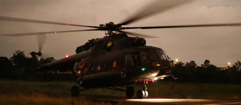 El helicóptero, un Mi-171E de matrícula AAE-485, se accidentó a las 9:36 hora local