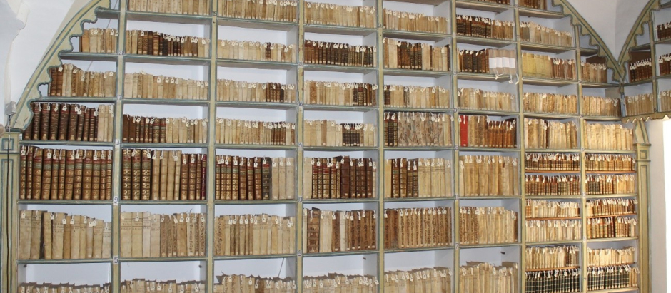 Una de las secciones de la "Biblioteca de los jesuitas" de Palencia