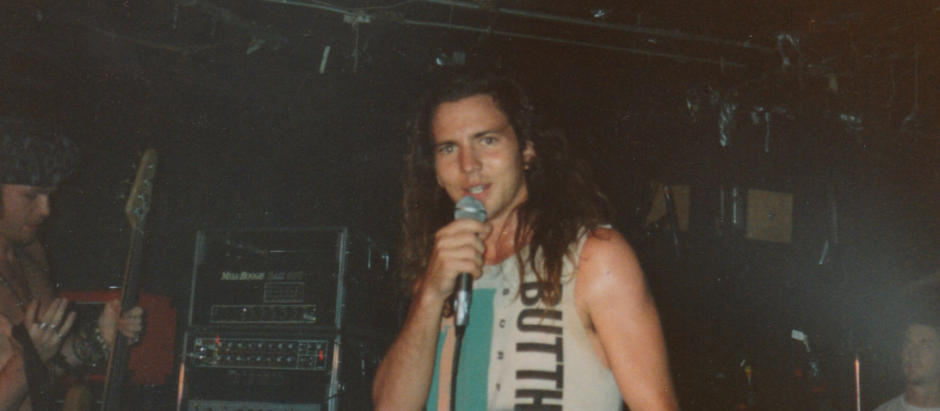 Eddie Vedder, cantante de Pearl Jam, durante un concierto en 1991