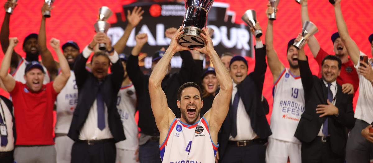 Anadolu EFES, vigente campeón de la competición