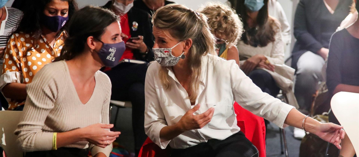 La ministra de Igualdad, Irene Montero y la de Trabajo, Yolanda Díaz.