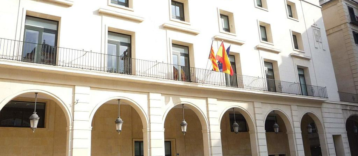 Fachada de la Audiencia Provincial de Alicante