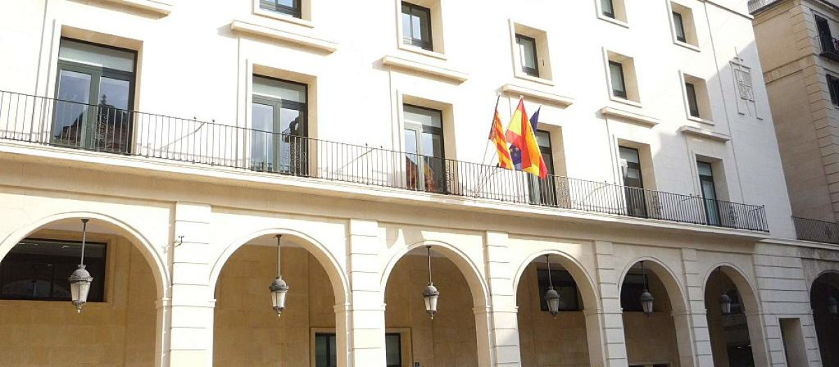 Fachada de la Audiencia Provincial de Alicante