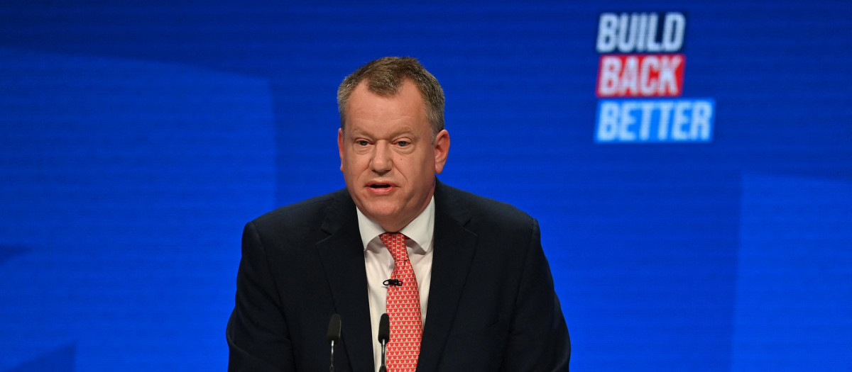 Ministro de Brexit David Frost dirigiéndose al partido Conservador