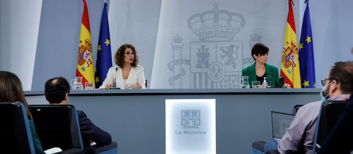 Montero y Rodríguez durante la rueda de prensa.