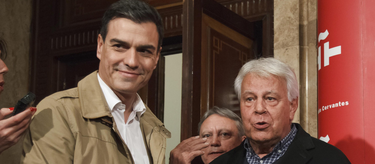 Pedro Sánchez y Felipe González