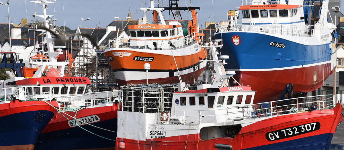 Barcos de pesca franceses