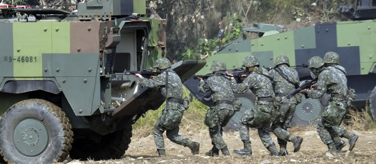 Fuerzas especiales de Taiwán durante un ejercicio militar anual en Taichung