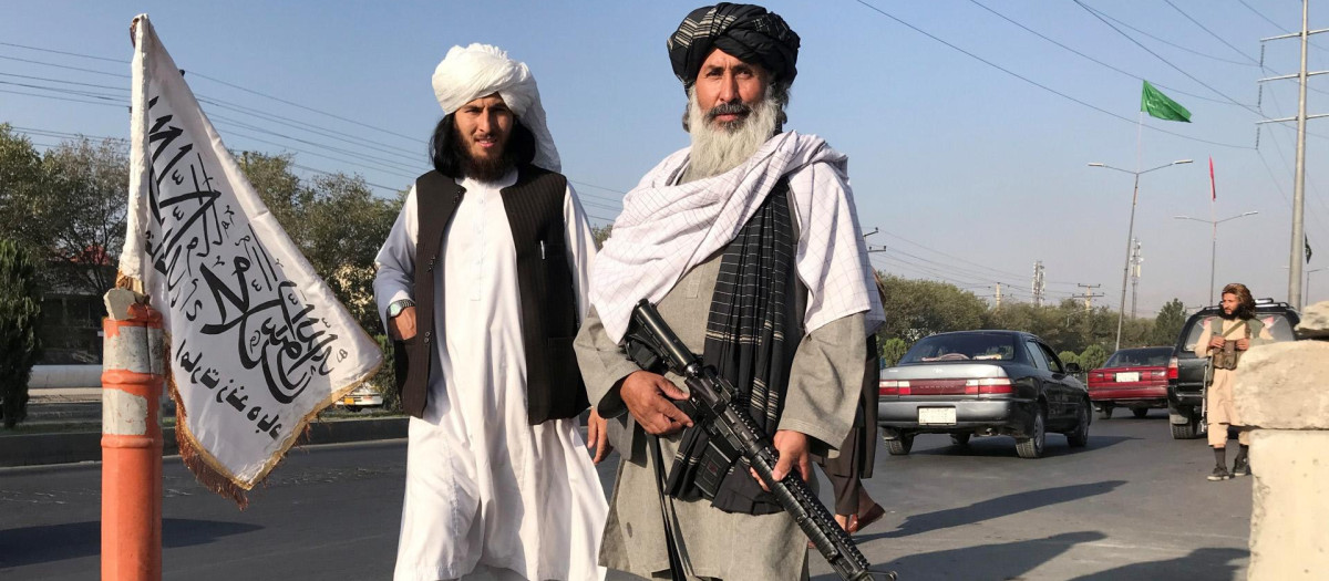 Talibanes en Kabul, después de hacerse con el poder en Afganistán