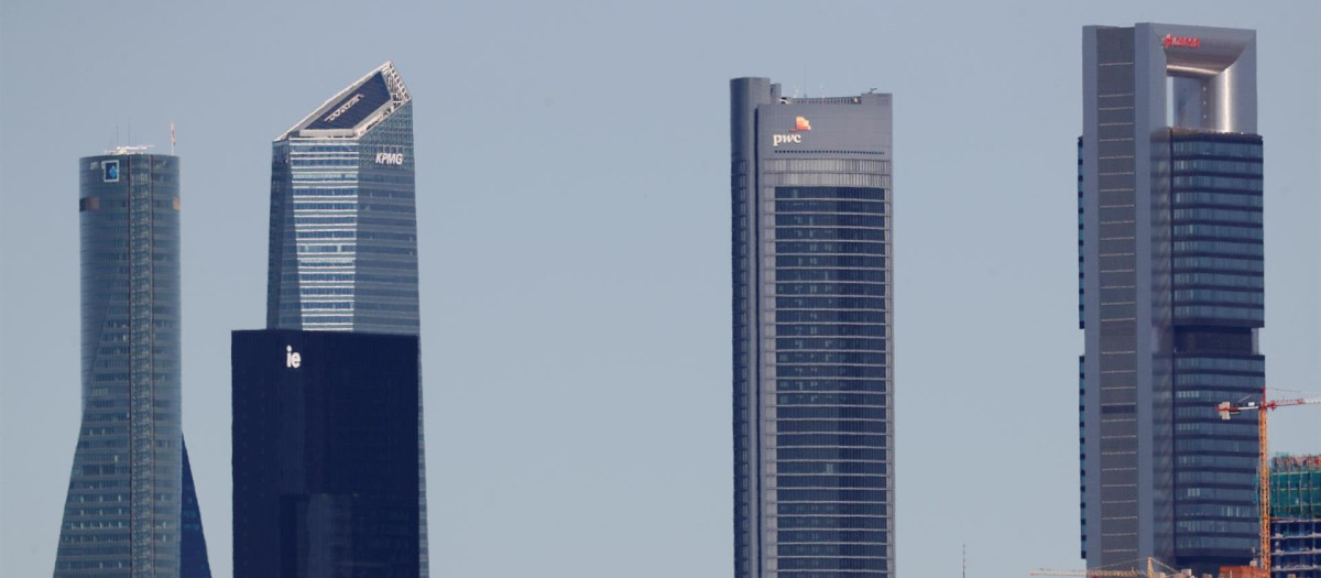 Vista de las cinco torres de Madrid