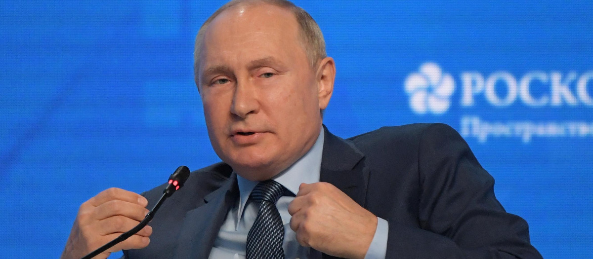 Vladimir Putin en el foro de la energía de Moscú