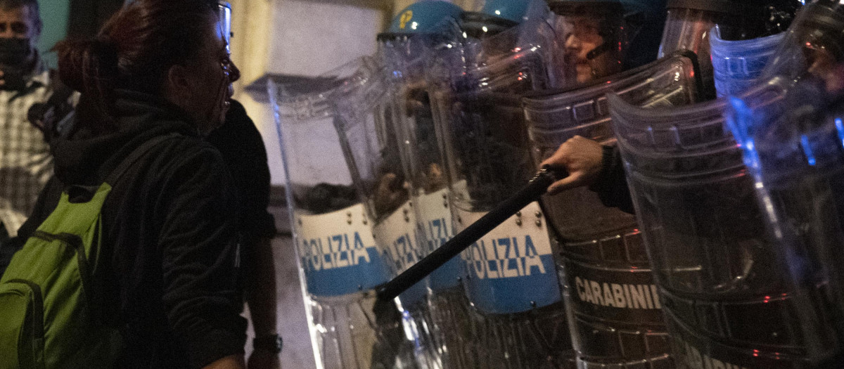 Manifestación en Roma contra el pase sanitario obligatorio