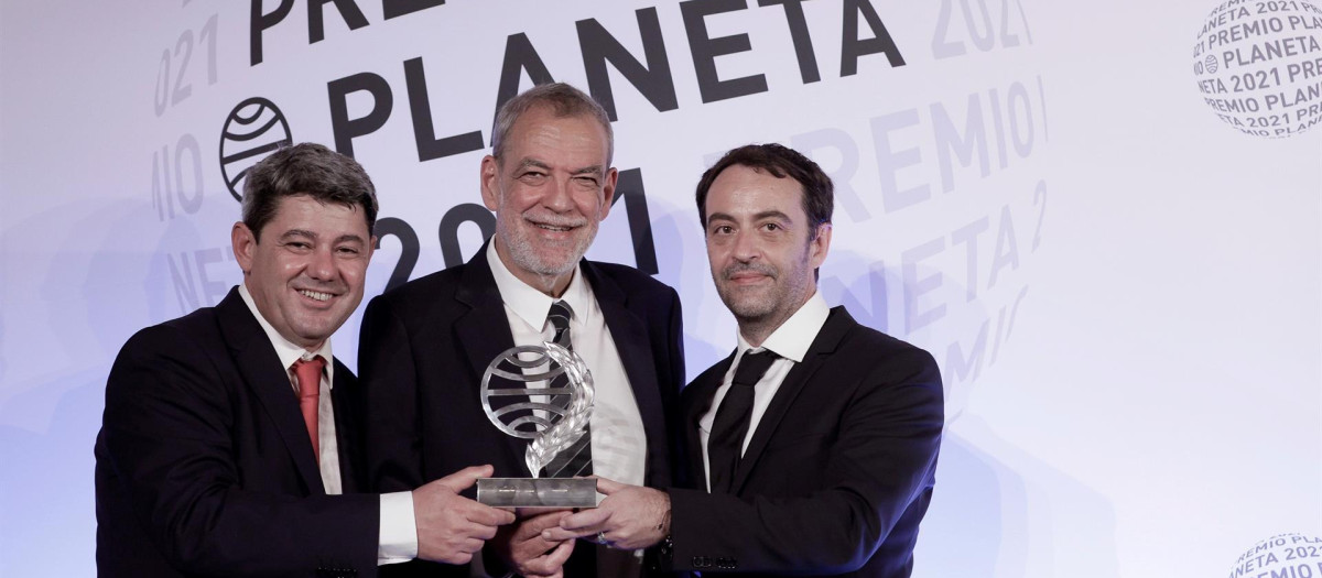 Los tres ganadores del Premio Planeta