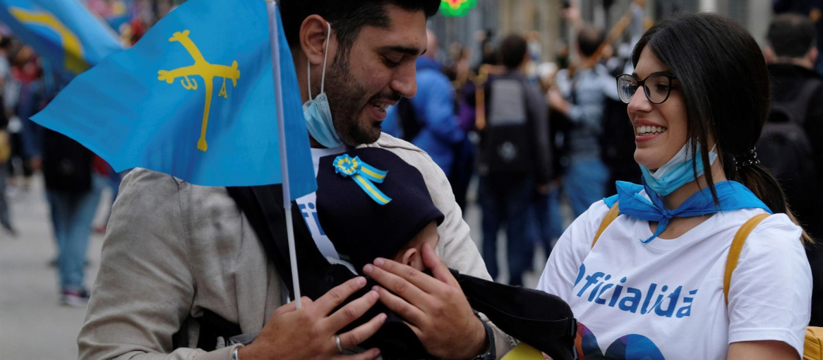 Manifestación a favor de la oficialidad del asturiano