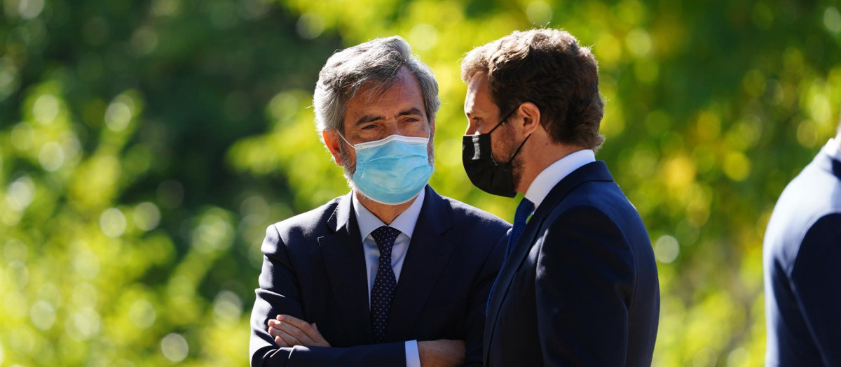 El presidente del CGPJ Carlos Lesmes y el presidente del PP, Pablo Casado.