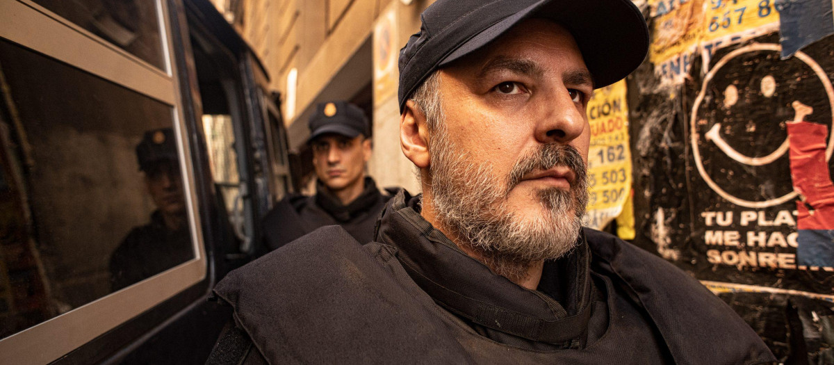 Roberto Álamo es uno de los protagonistas de la serie Antidisturbios