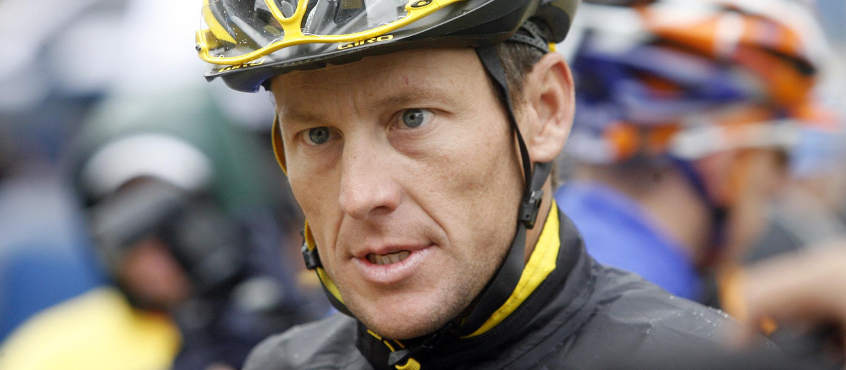 Lance Armstrong antes de una carrera en 2009