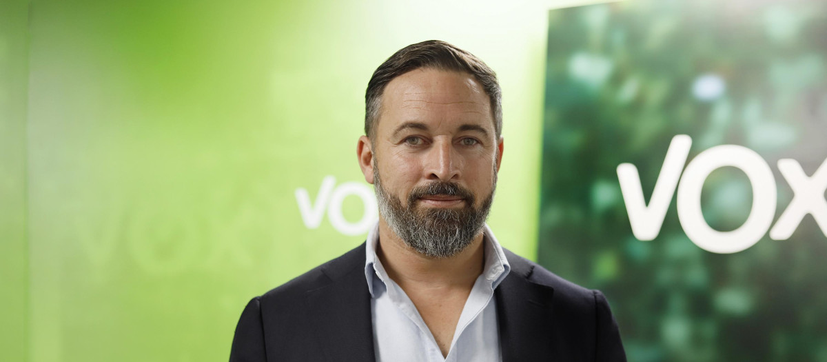 Santiago Abascal, durante la entrevista para El Debate en la sede nacional de Vox.