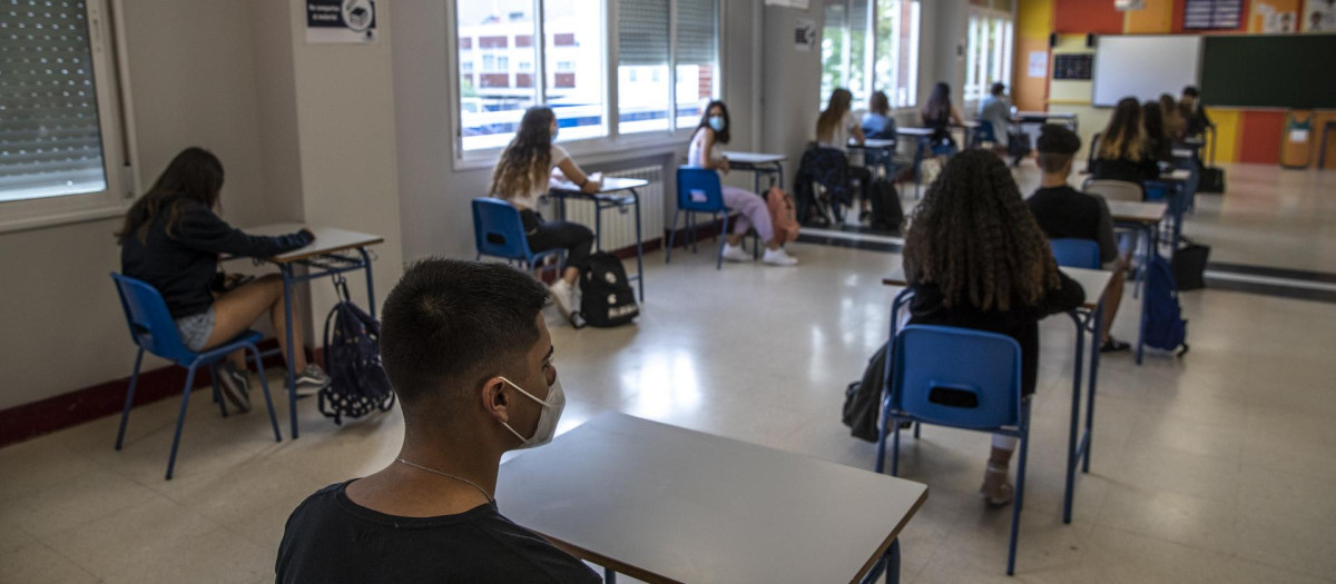 Alumnos de segundo de Bachillerato del Colegio Alameda de Osuna.