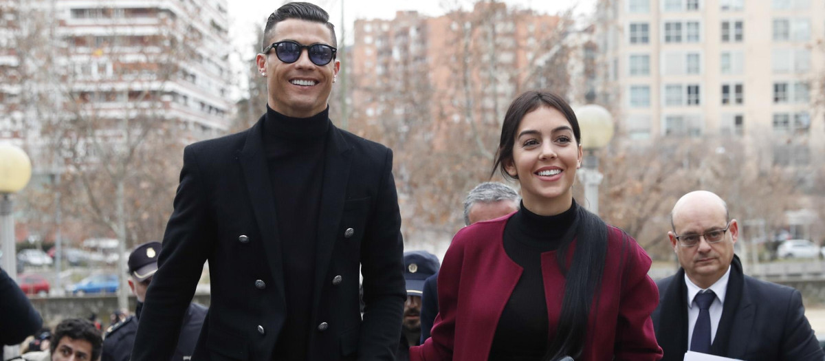 Cristiano Ronaldo y Georgina Rodríguez entrando a los juzgados de Madrid