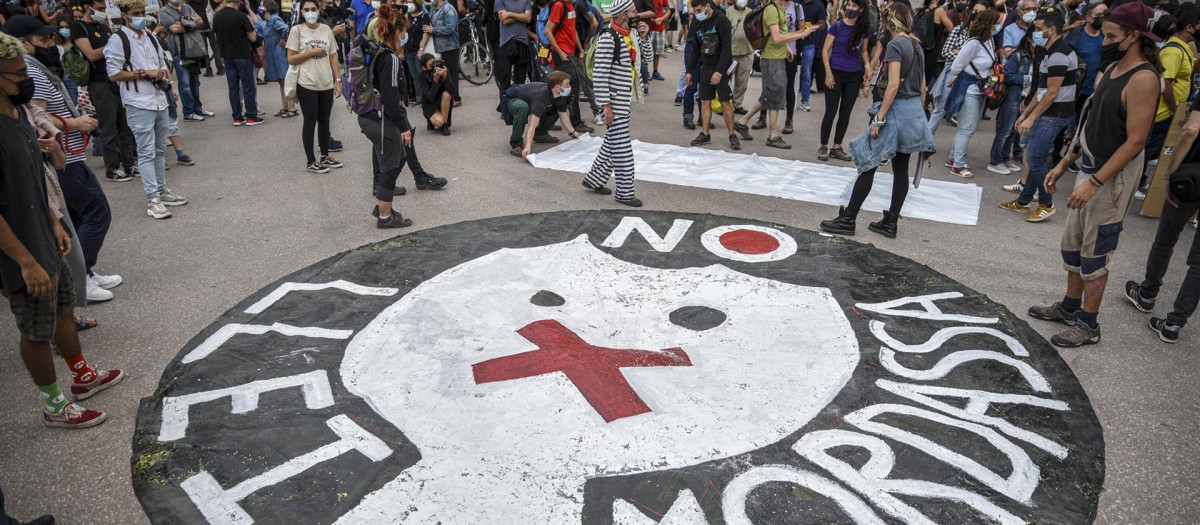 Concentración contra la conocida como 'Ley Mordaza', en Valencia