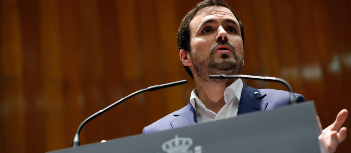 El ministro de Consumo, Alberto Garzón, durante una conferencia de prensa en 2020