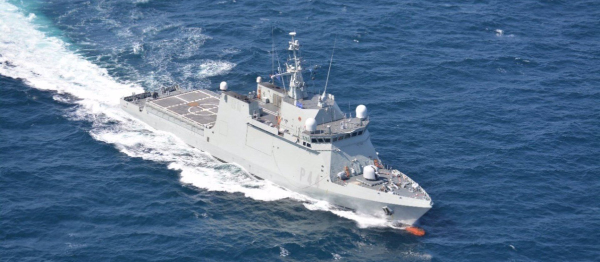 Una lancha de la Armada española