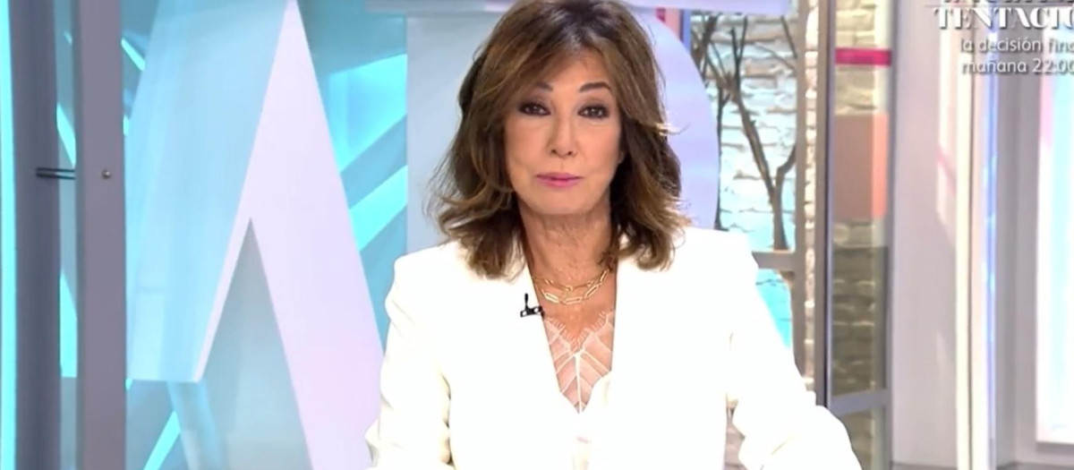 La periodista Ana Rosa Quintana, en el momento del anuncio