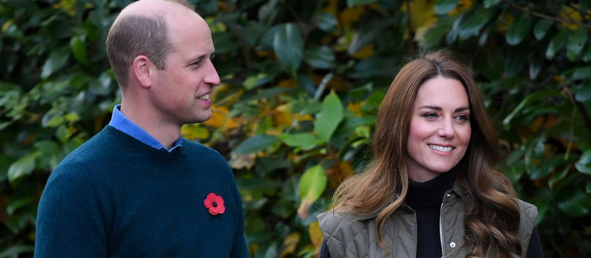Britain's Prince William and Kate Middleton, celebrate the Scouts #PromiseToThePlanet campaign during a visit to 105th Glasgow Scouts, at the Alexandra Sports Hub, on the sidelines of the UN Climate Change Conference (COP26) in Glasgow, Scotland, Britain, November 1, 2021.
