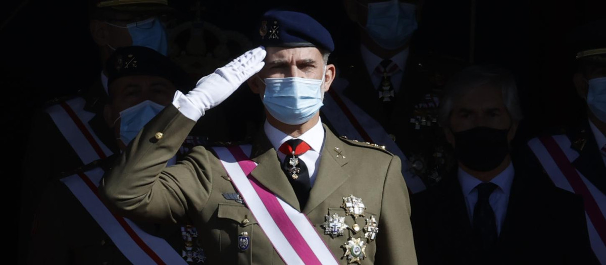 El Rey en la Jura de Bandera de la Guardia Real.