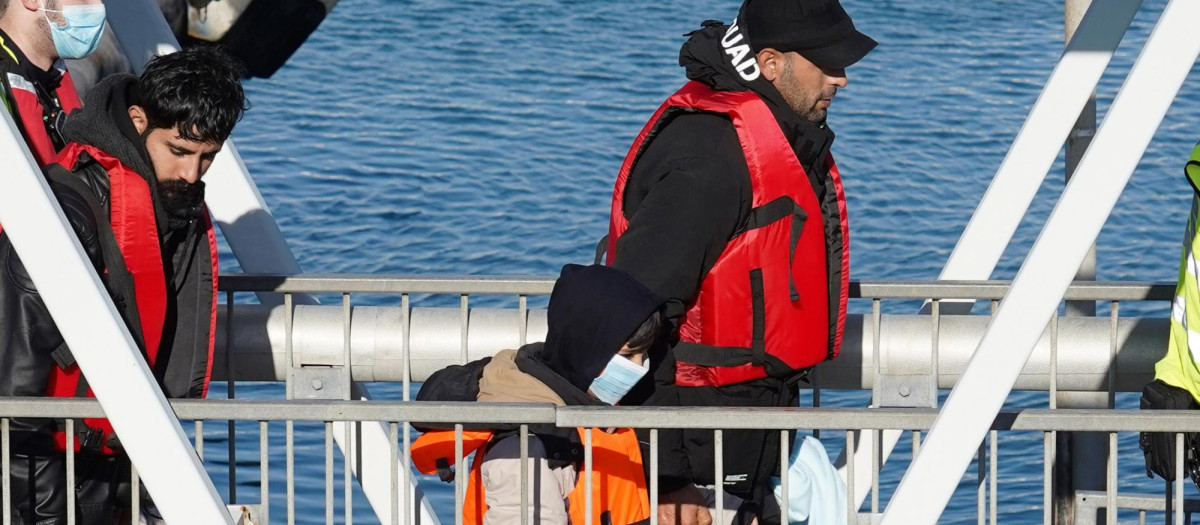 Migrantes rescatados en el Canal de la Mancha